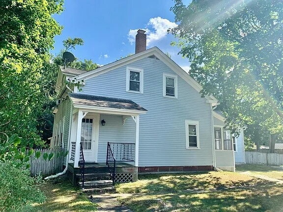Foto del edificio - Single family colonial home in Wilbraham
