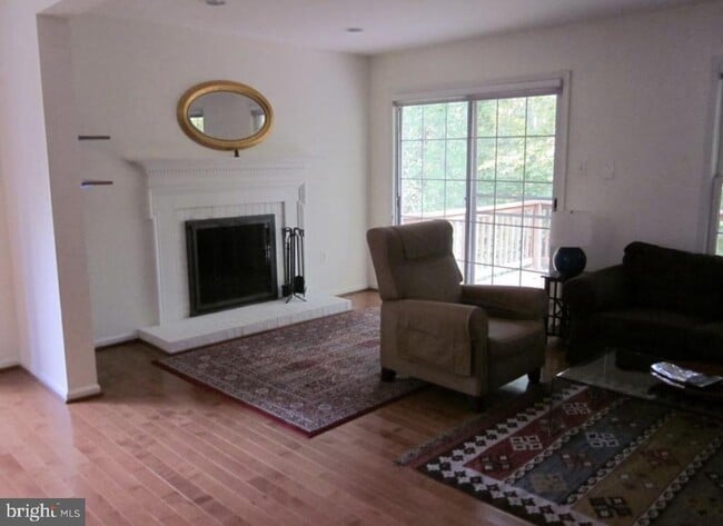 Building Photo - 21 Englishman Ct