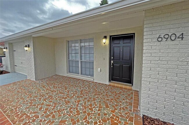 Foto del edificio - 6904 Tierra Verde St