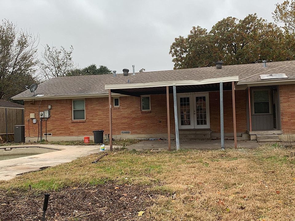 Foto principal - Spacious 3 bedroom 2 bath home