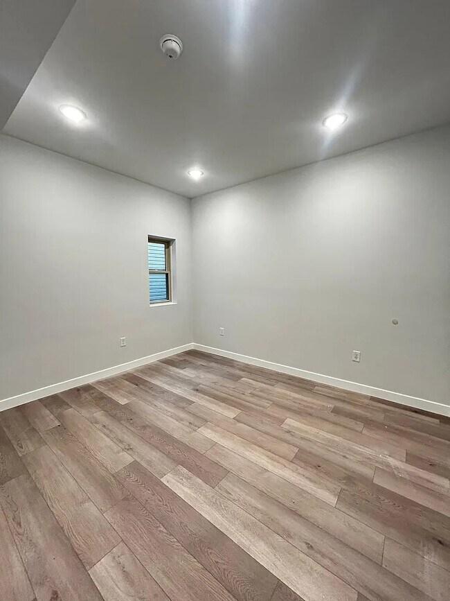 Foto del edificio - 2419 N 7th St