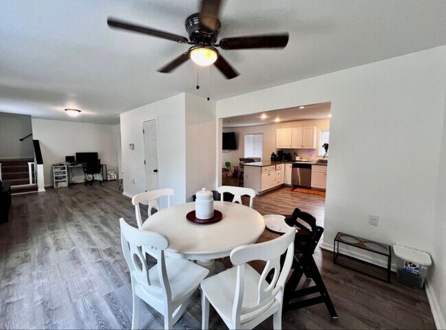 Foto del edificio - 5373 Hanyen Dr