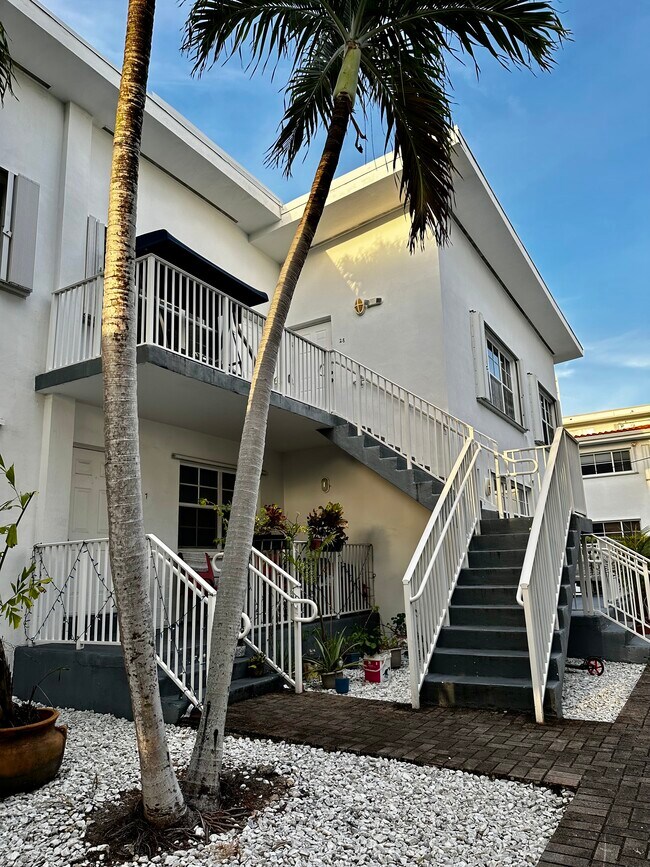 Foto del edificio - 9745 Bay Harbor Terrace