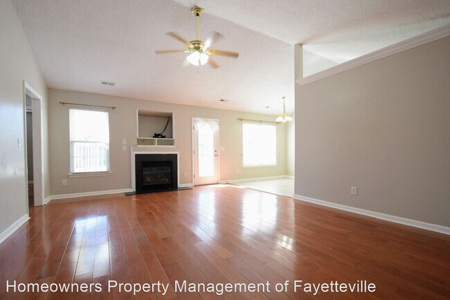 Building Photo - 3 br, 2 bath House - 814 Nighthawk Place