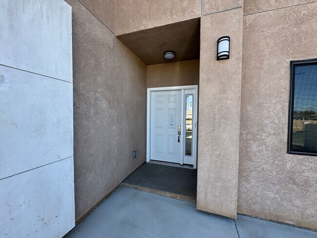 Foto del edificio - Beautiful Brand New 2 Story Home
