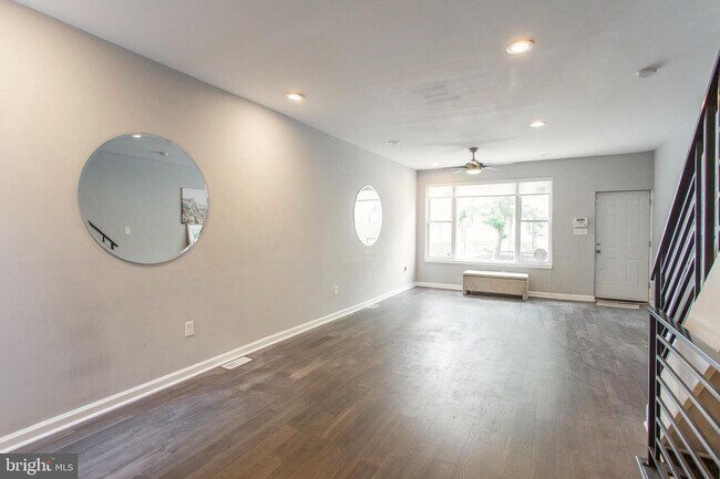 Foto del edificio - 2218 Reed St