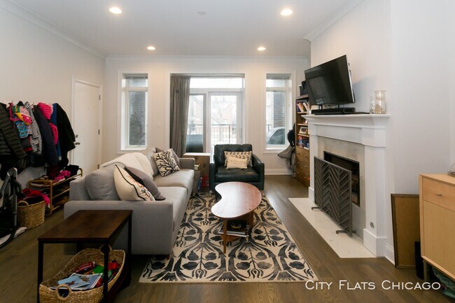Foto del edificio - 1513 W Diversey Pkwy