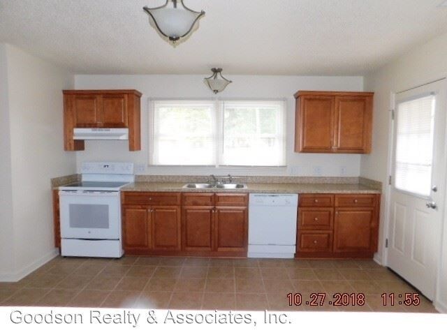 Building Photo - 1570 Crossover Dr