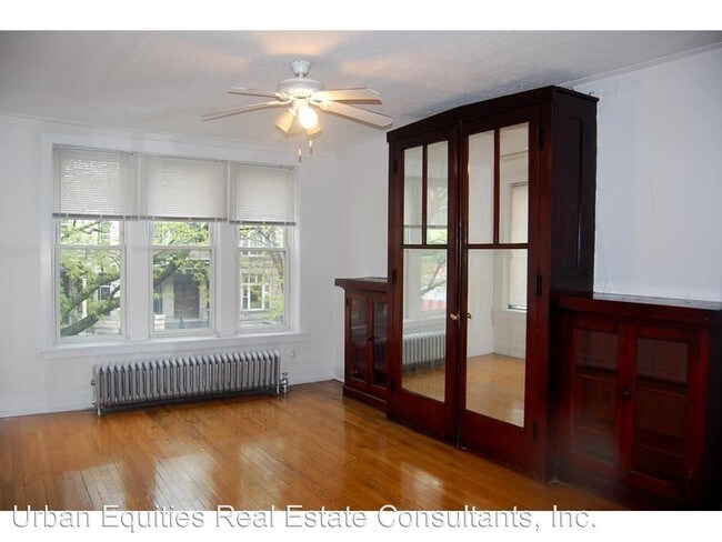 Building Photo - 4655 S Lake Park Ave