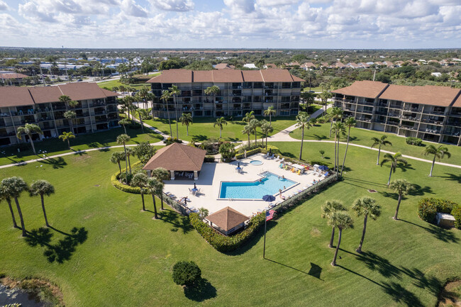 Building Photo - 701 S Seas Dr