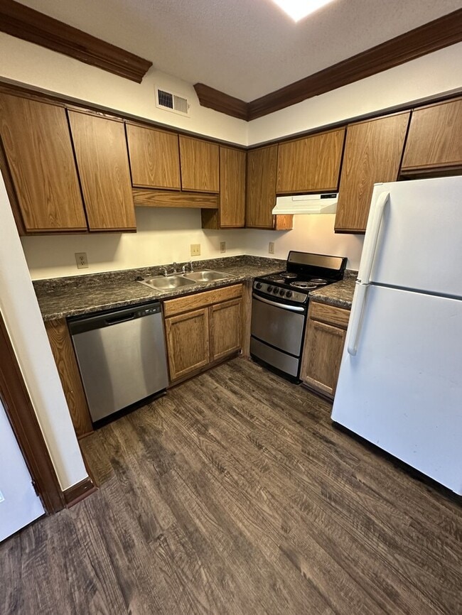 Building Photo - 3601-101 Helix Court