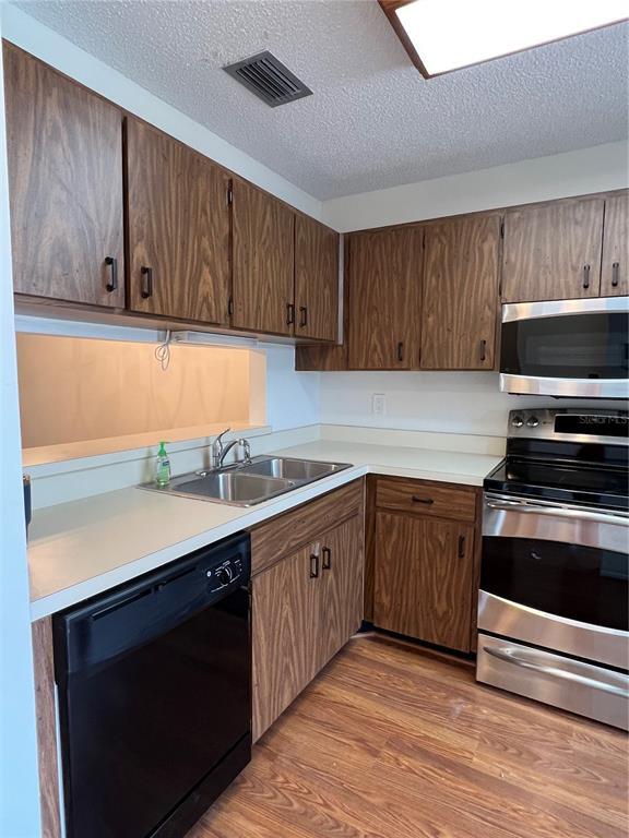 Foto del edificio - 2852 Forrestal Ct