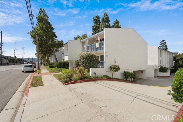 Building Photo - 649 S Prospect Ave