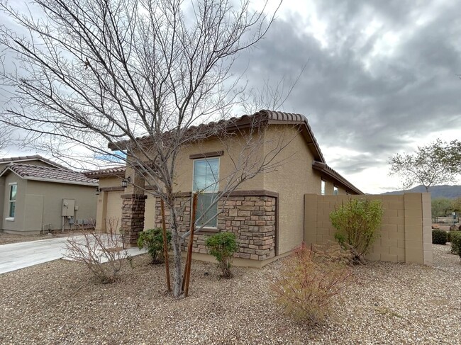 Building Photo - 8579 S 40th Dr