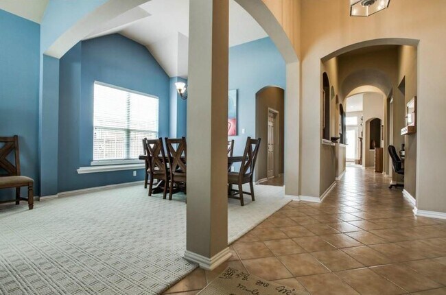 Foto del edificio - 2468 Chesterwood Dr