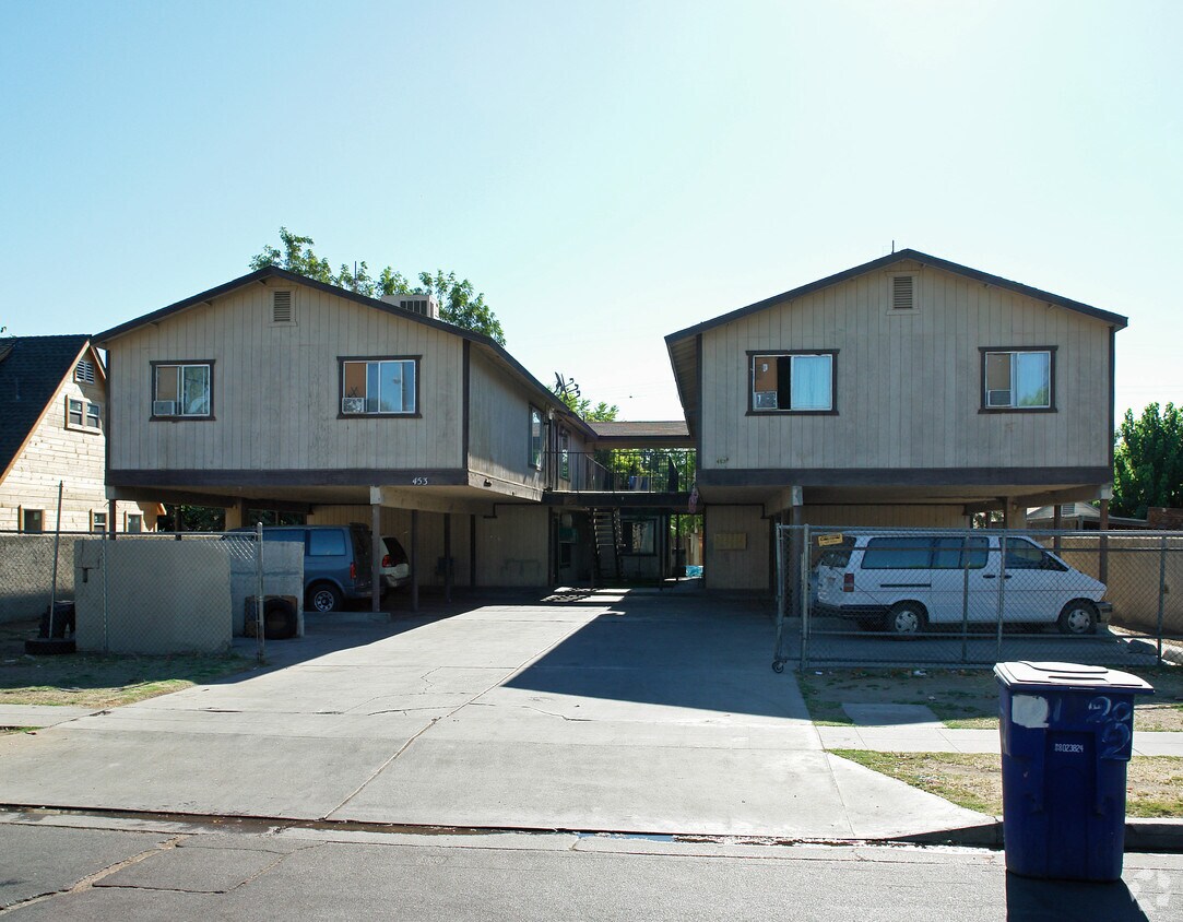 Building Photo - 453 S Backer Ave