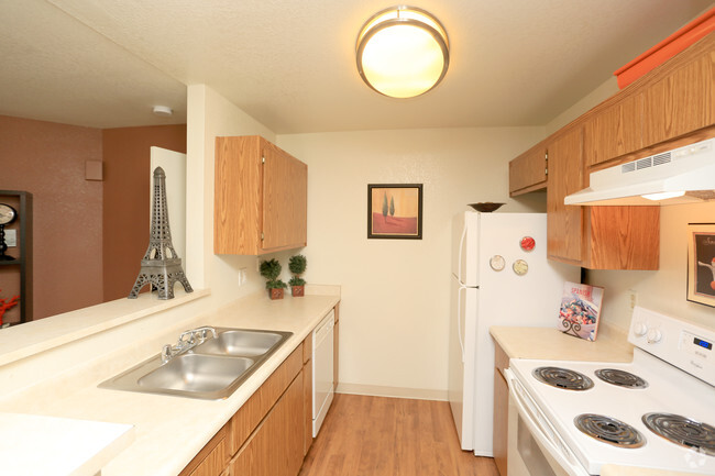 Kitchen - Aspen Park Apartments