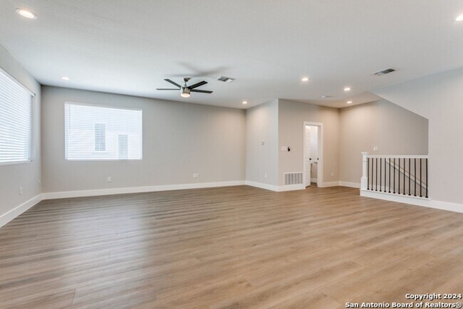 Foto del edificio - LUXURY ALAMO HEIGHTS TOWNHOME
