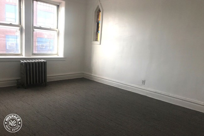 Building Photo - 4205 Farragut Rd