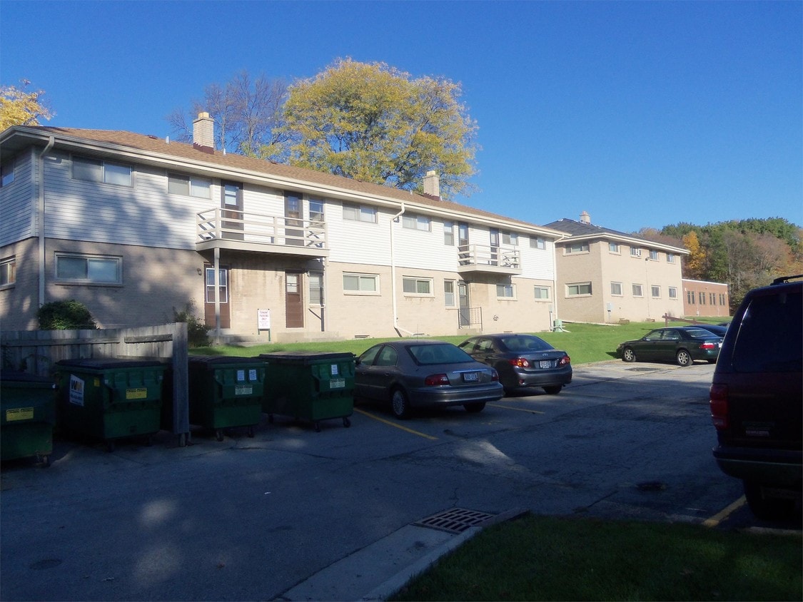 Building Photo - 6747 Crocus Ct