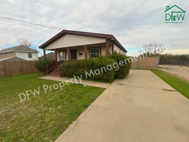 Building Photo - 2511 Kavasar Dr