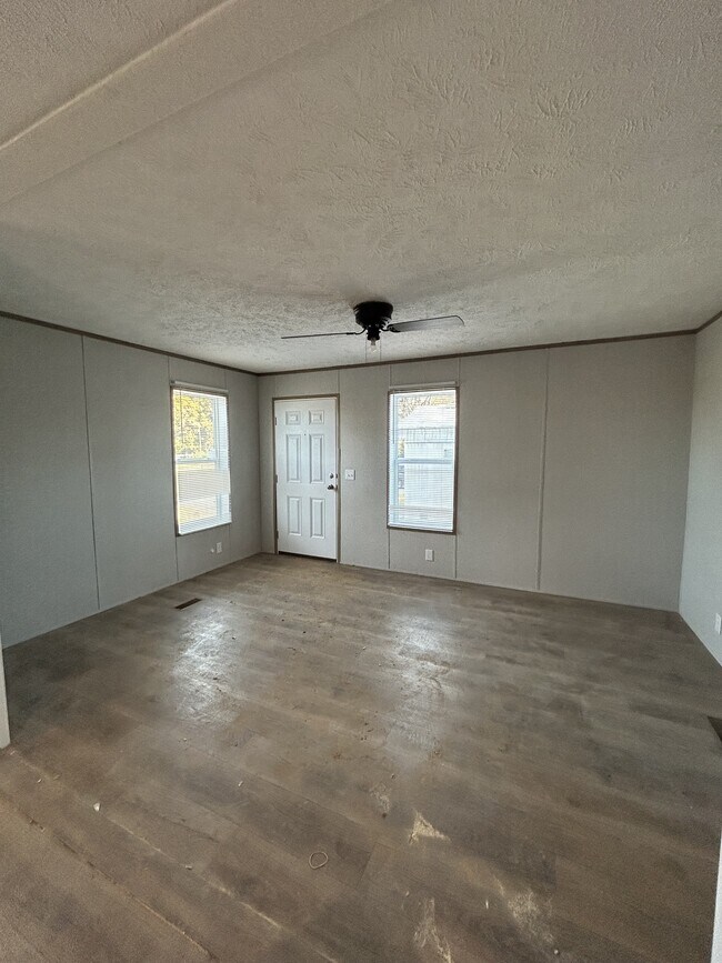 Foto del edificio - 111 Richie St