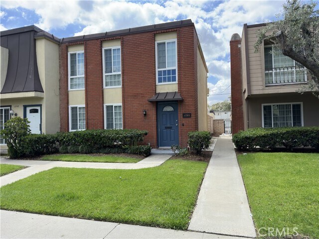 Foto del edificio - 1794 W Greenleaf Ave
