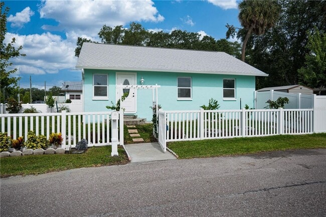 Building Photo - Charming 3BR, 2BA home next to DeSoto Park