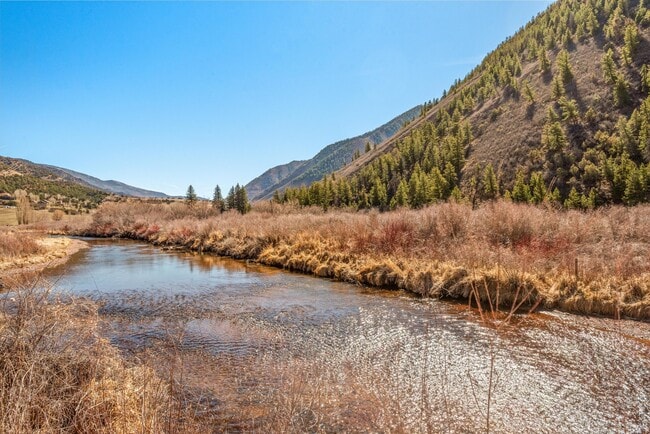 Foto del edificio - 106 Castle View Dr