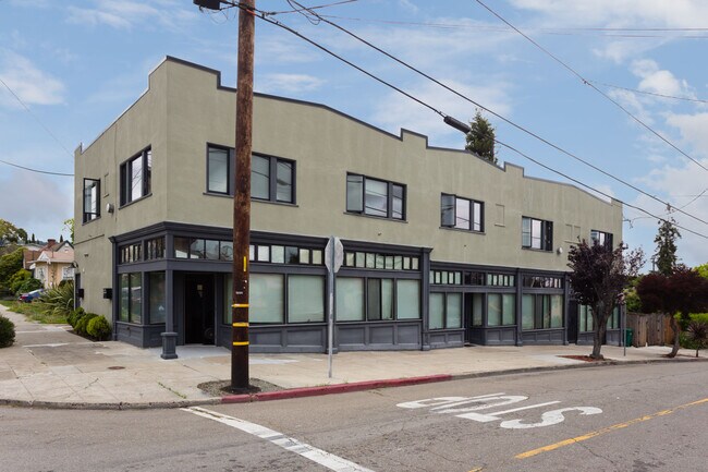 Foto del edificio - 2800 Madera Ave