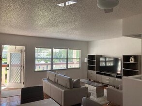 Building Photo - 359 Brighton I