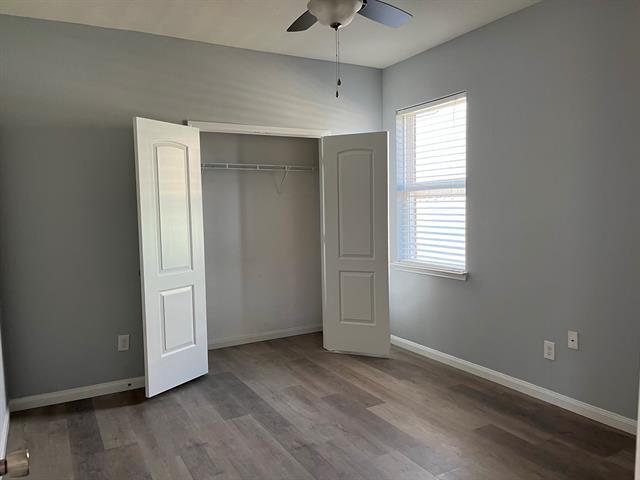 Foto del edificio - 2304 Sable Wood Dr