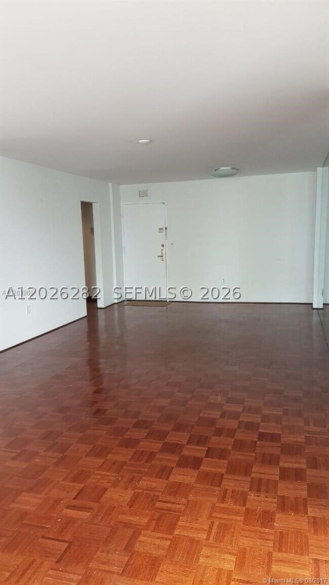 Foto del edificio - 150 SE 25th Rd