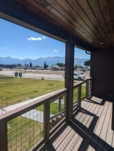 Building Photo - 304 McClary Pk