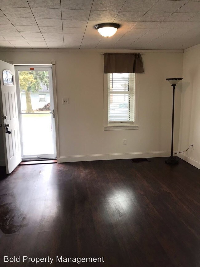 Building Photo - 3 br, 1.5 bath House - 355 E Guilford St