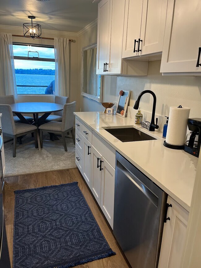 Foto del edificio - 425 Lake St S