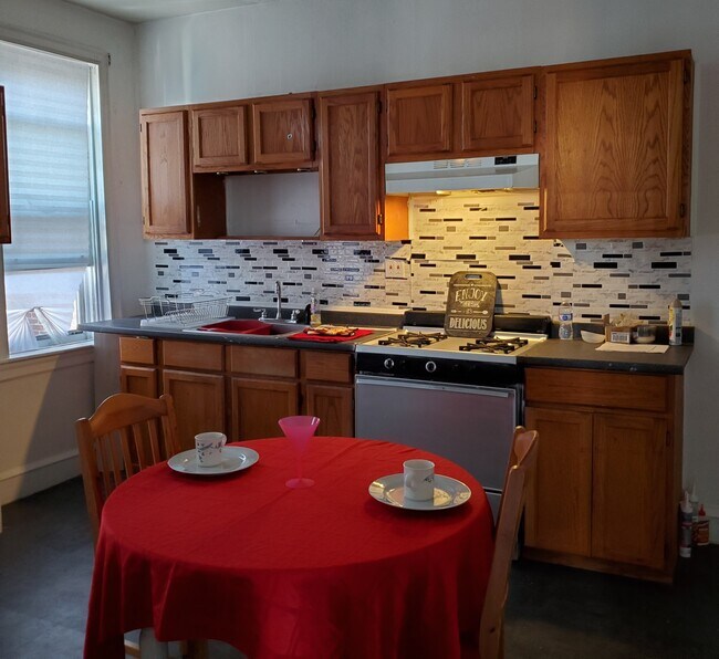 Foto del edificio - 623 N 64th St