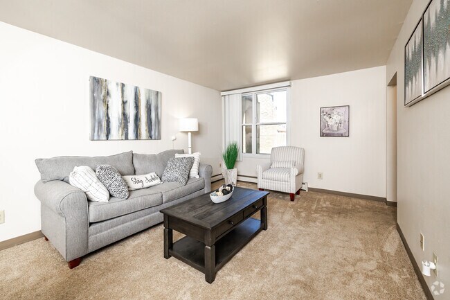 1 dormitorio, 1 baño - 750 pies cuadrados - Sala de estar - St Peter's Apartments - 62+ Senior Housing