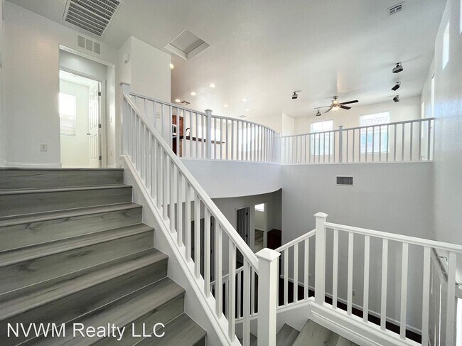 Foto del edificio - 4 br, 2.5 bath House - 10471 S Dapple Gray Rd