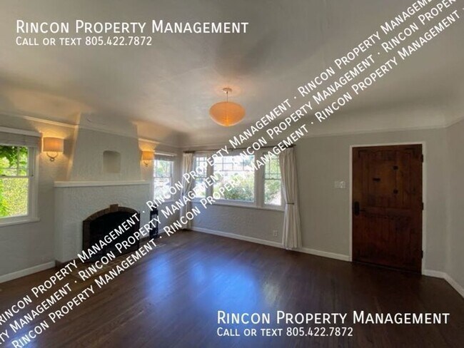 Building Photo - Gorgeous Mid Town Ventura Home For Rent  *...