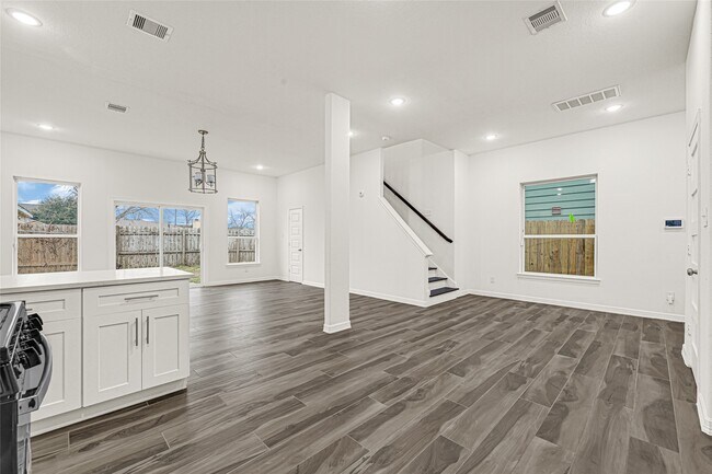 Foto del edificio - 8628 Scott St