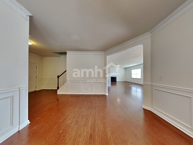 Foto del edificio - 8112 Hovingham Way