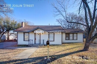 Building Photo - 1308 Joslin St