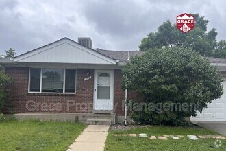 Building Photo - 1540 E 112th Pl