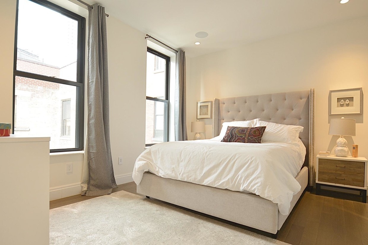 Primary Photo - 154 W 70th St