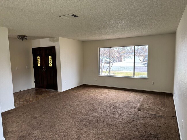 Foto del edificio - ***COMING SOON!!*** LOS BANOS HOME