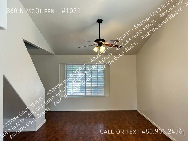 Foto del edificio - 860 N McQueen Rd