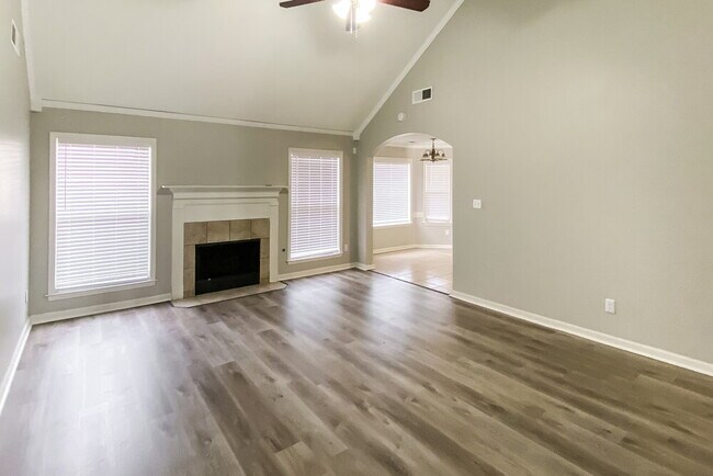 Foto del edificio - 9852 Winsford Ln