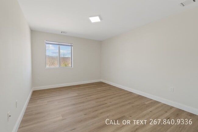 Building Photo - 100 College Park Dr