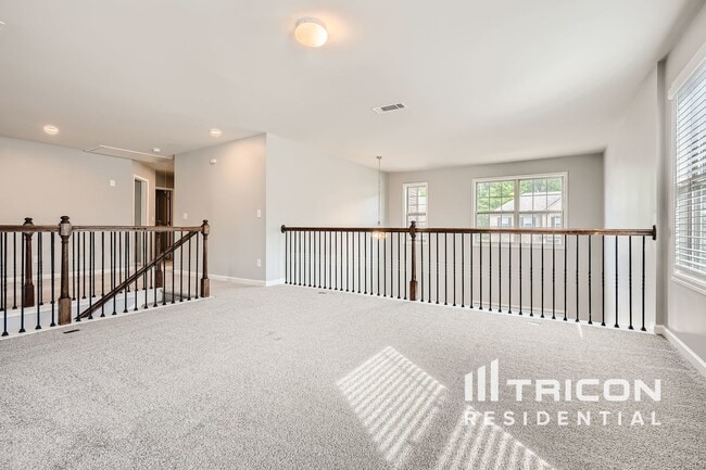 Building Photo - 7064 Demeter Dr